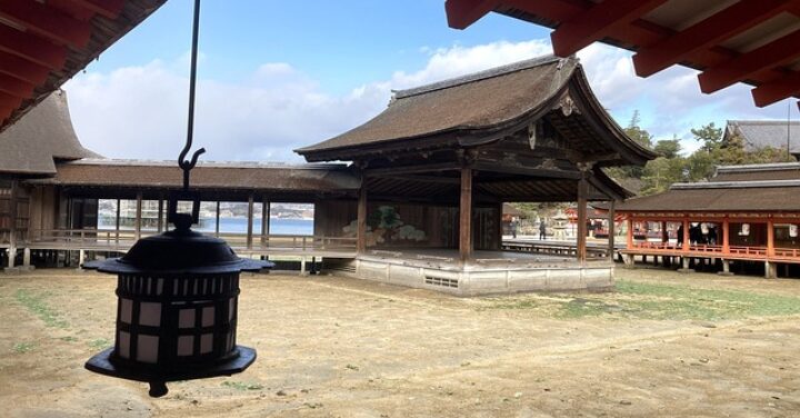 厳島神社を作った人